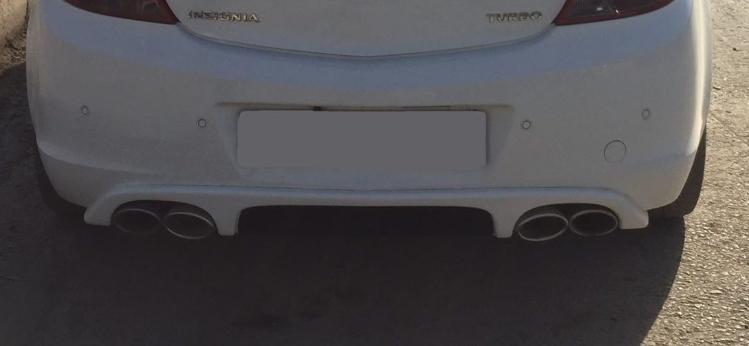 Opel Insignia Arka Tampon Eki Difüzör Görünümlü - Fiberglass