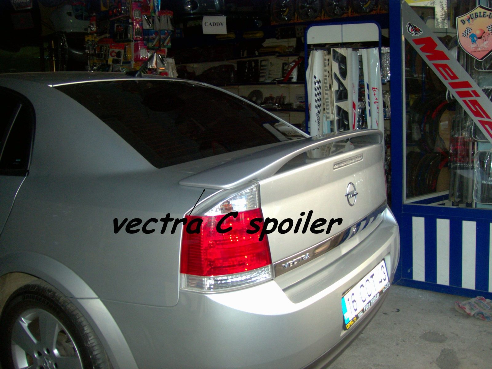 Opel Vectra C Spoiler Ayaklı Işık Yok Fiberglass - Fiberglass