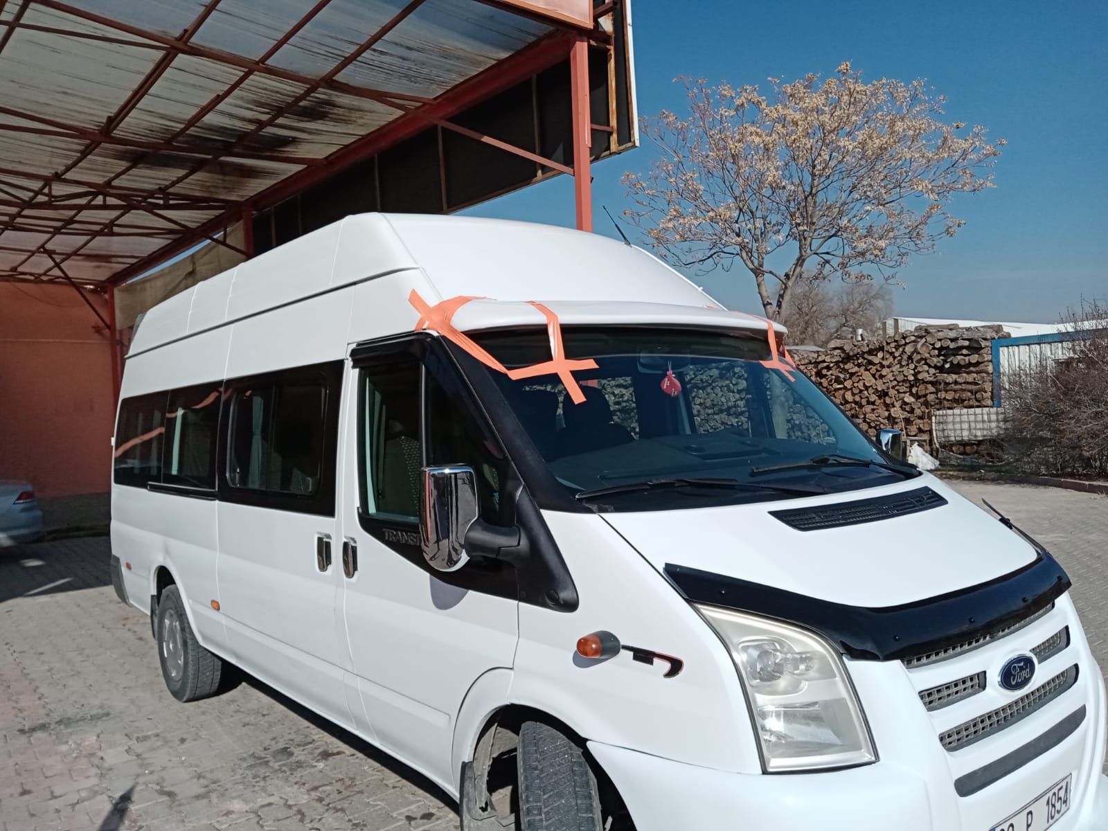 Ford Transit T-16 Geniş Güneşlik Minübüs Fiber