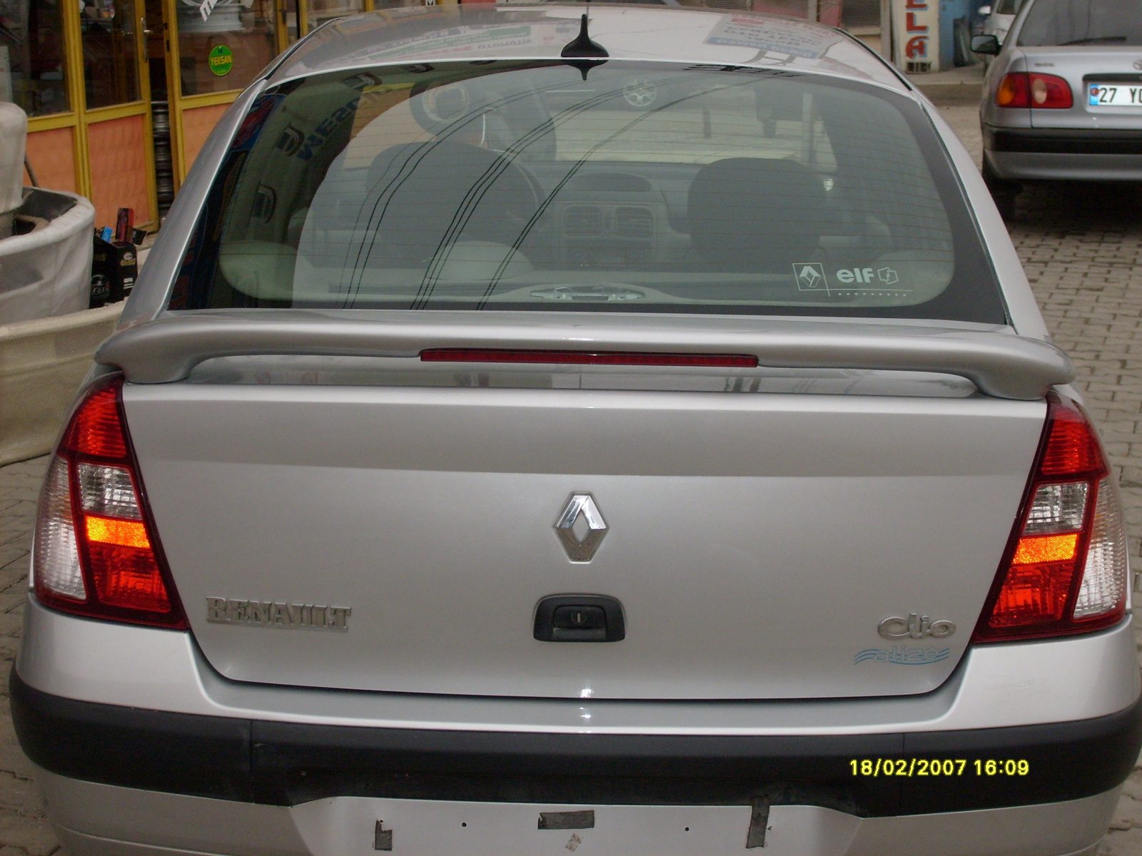 Renault Clio 1,2 Spoiler Ayaklı Işık SD Uyumlu