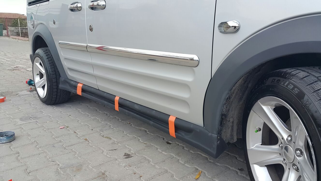 Ford Connect 2002-2014 Fiber Düz Marşpiyel