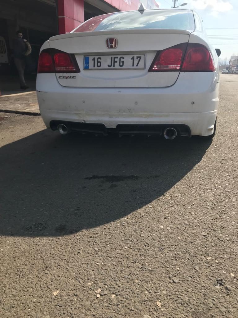 Honda Civic FD6 Difüzör Görünümlü Arka Karlık