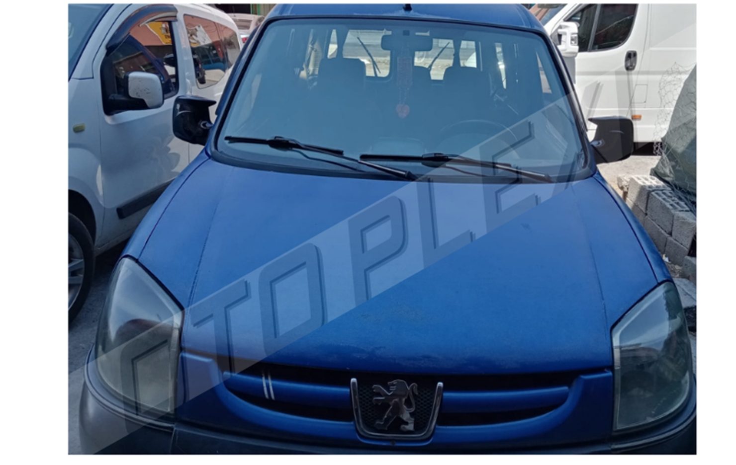 Peugeot Partner Tepee 2010-2014 - Fiberglass