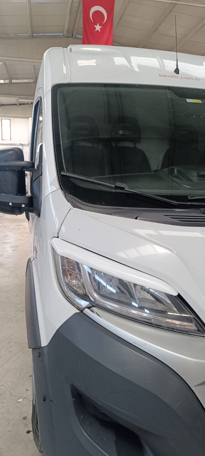 Fiat Ducato 2015-2023 Far Kaşı Plastik Beyaz
