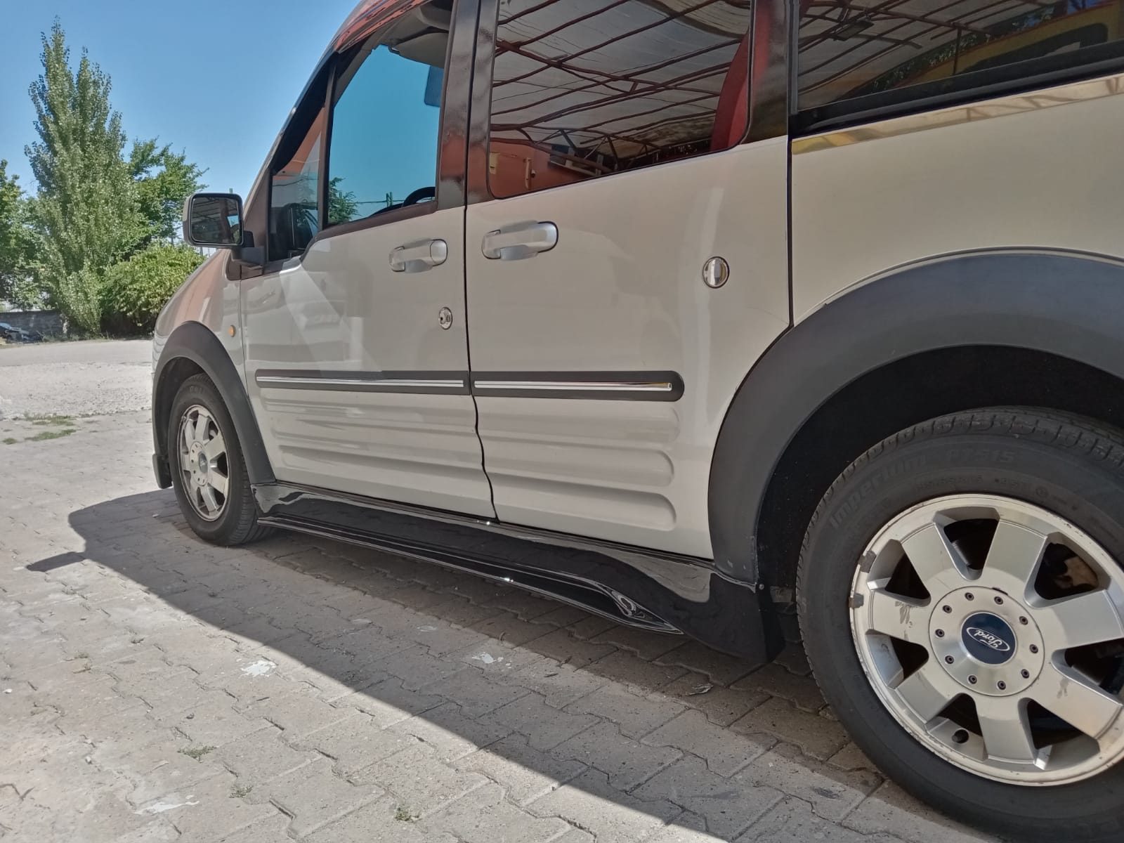 Ford Connect 2002-2014 Plastik Geniş Marşpiyel
