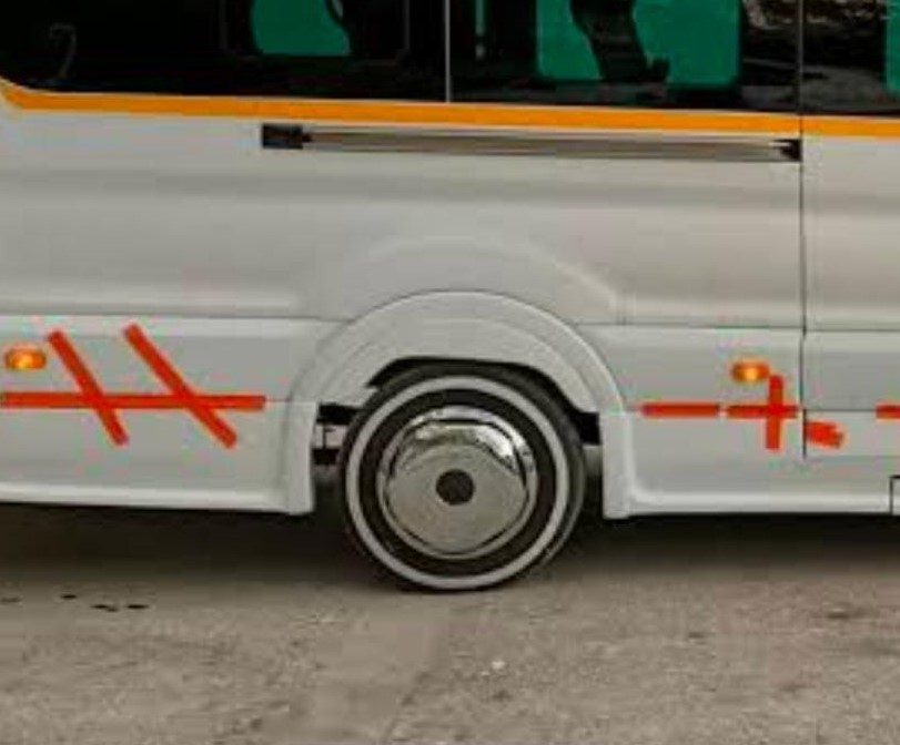 Ford Transit T-18 Arka Çamurluk Kap. Plastik - Plastik